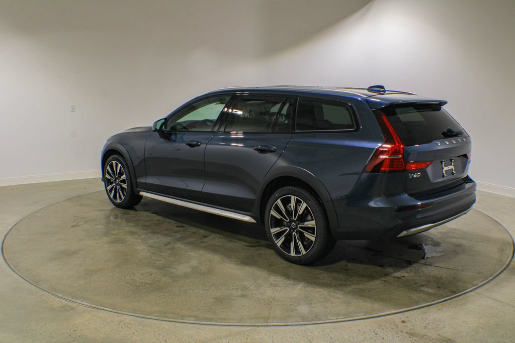 New 2026 Volvo V60 B5 Cross Country Ultra w/ Climate Package AWD/4WD image 3