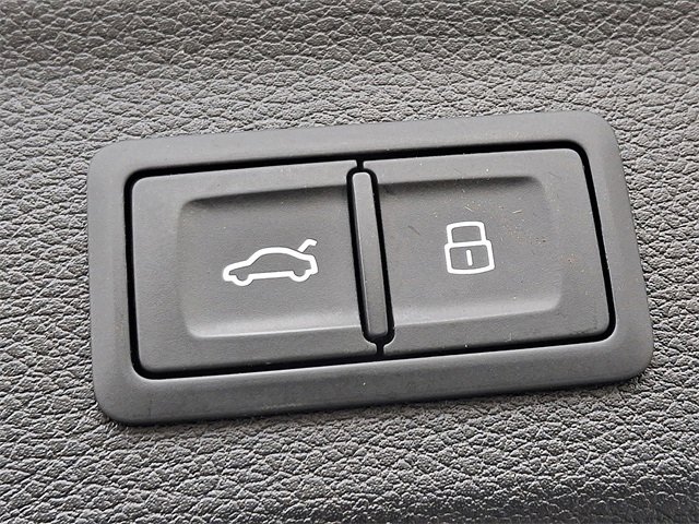 Used 2019 Audi Q3 2.0T Premium image 29