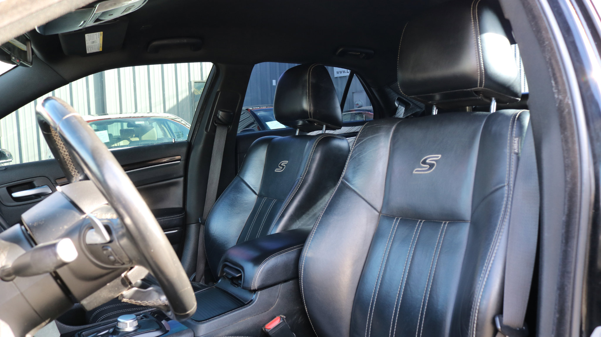 Used 2019 Chrysler 300 S image 10