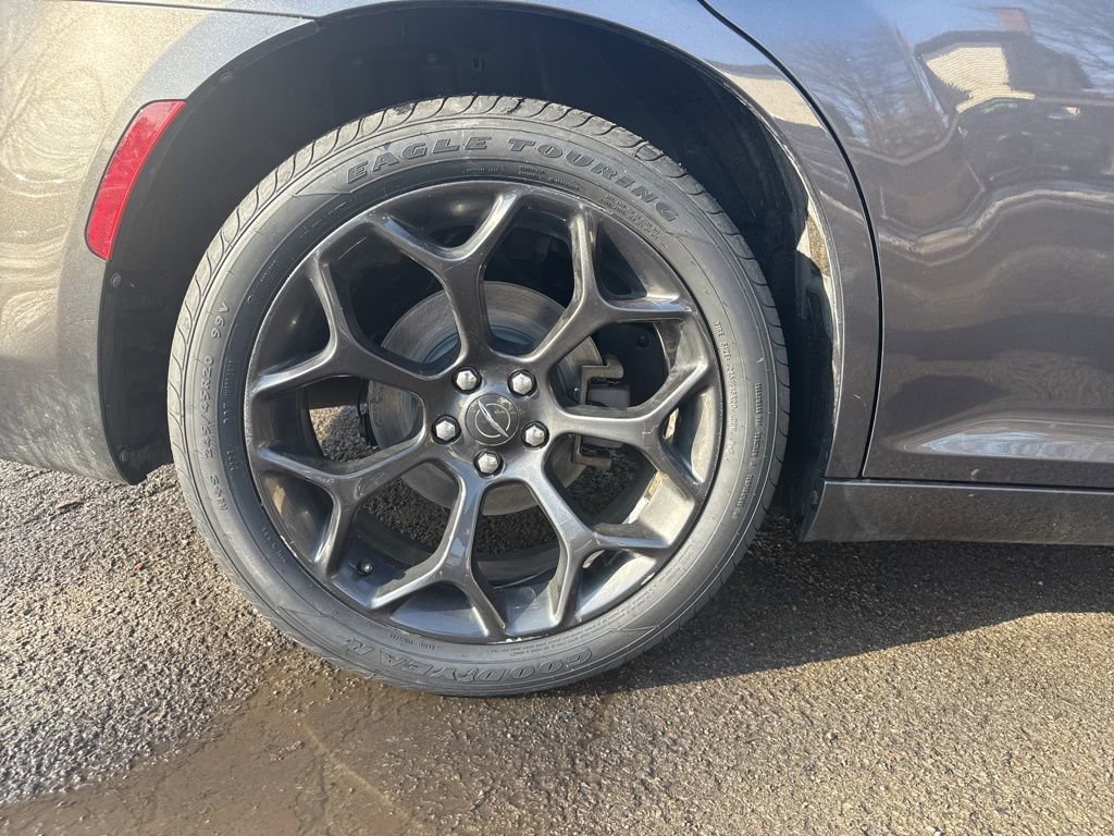 Used 2020 Chrysler 300 S RWD image 13