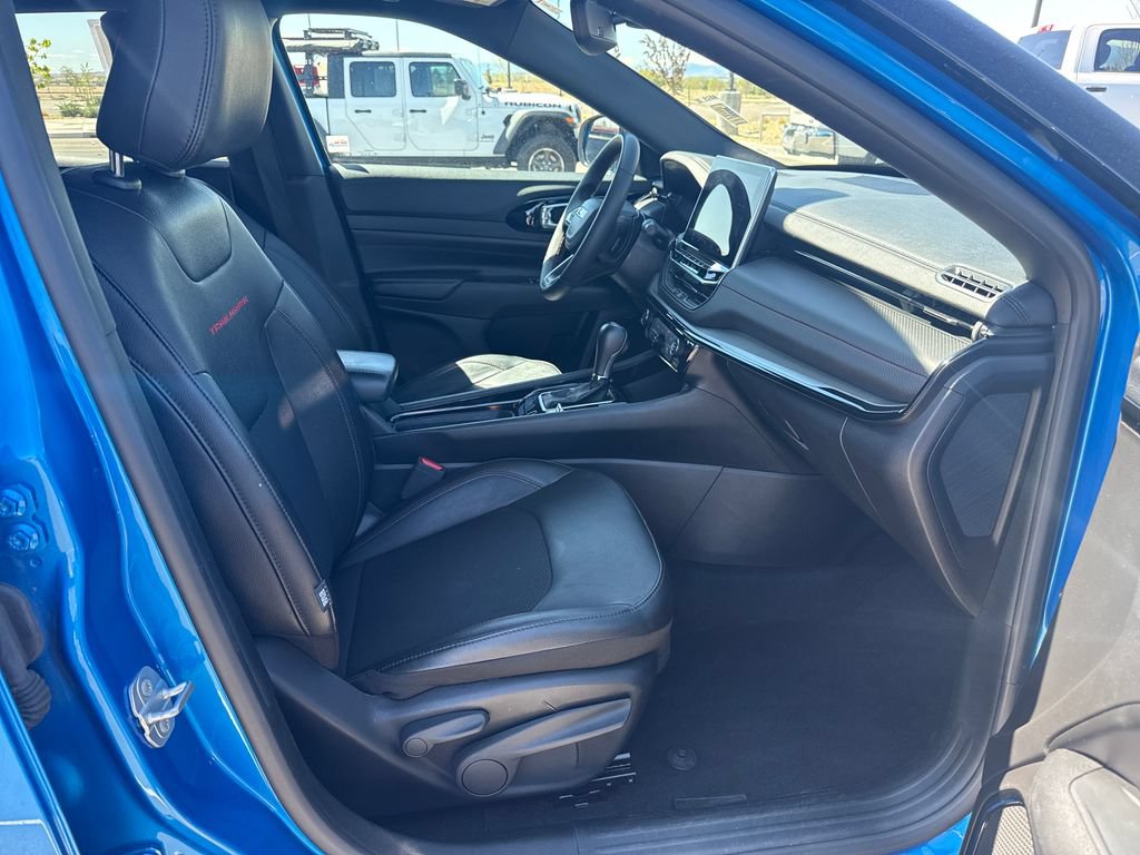 Used 2025 Jeep Compass Trailhawk AWD/4WD image 28