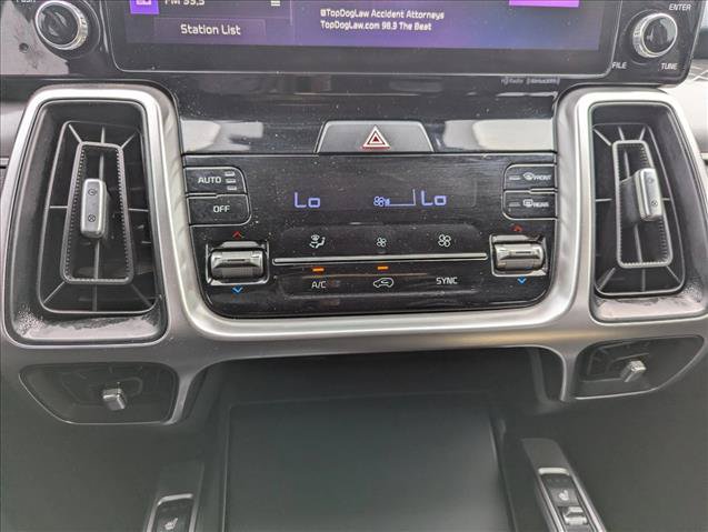 Used 2022 Kia Sorento S FWD image 19