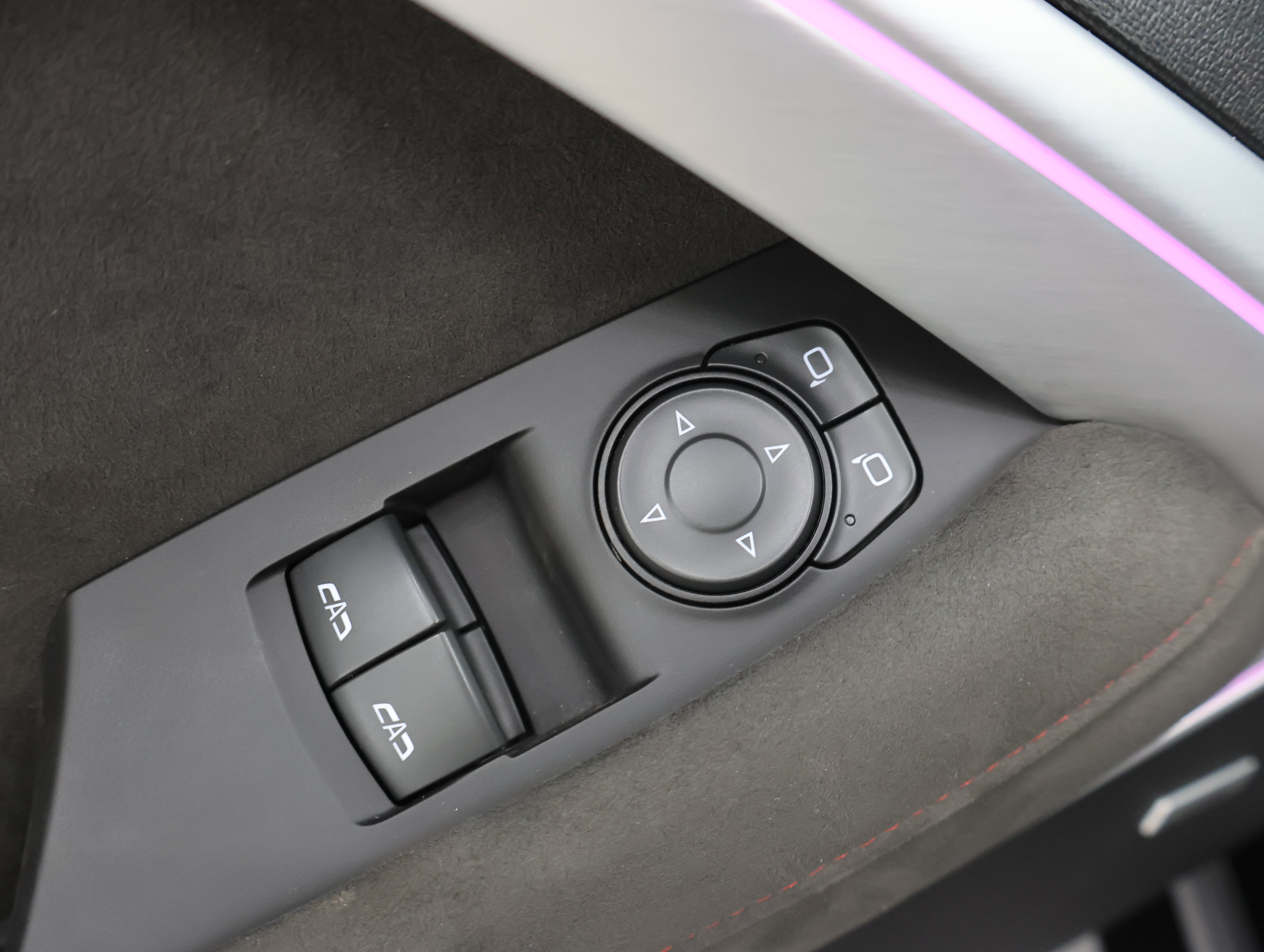 Used 2019 Chevrolet Camaro ZL1 RWD image 36
