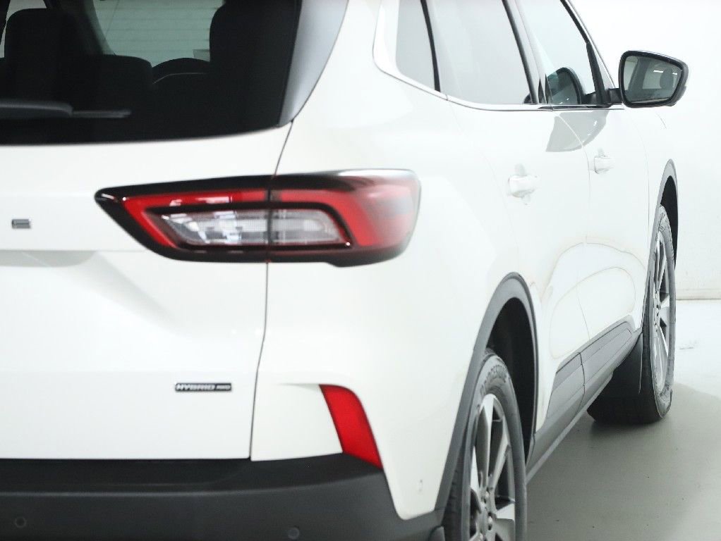 Used 2023 Ford Escape Platinum w/ Premium Technology Package AWD/4WD image 47