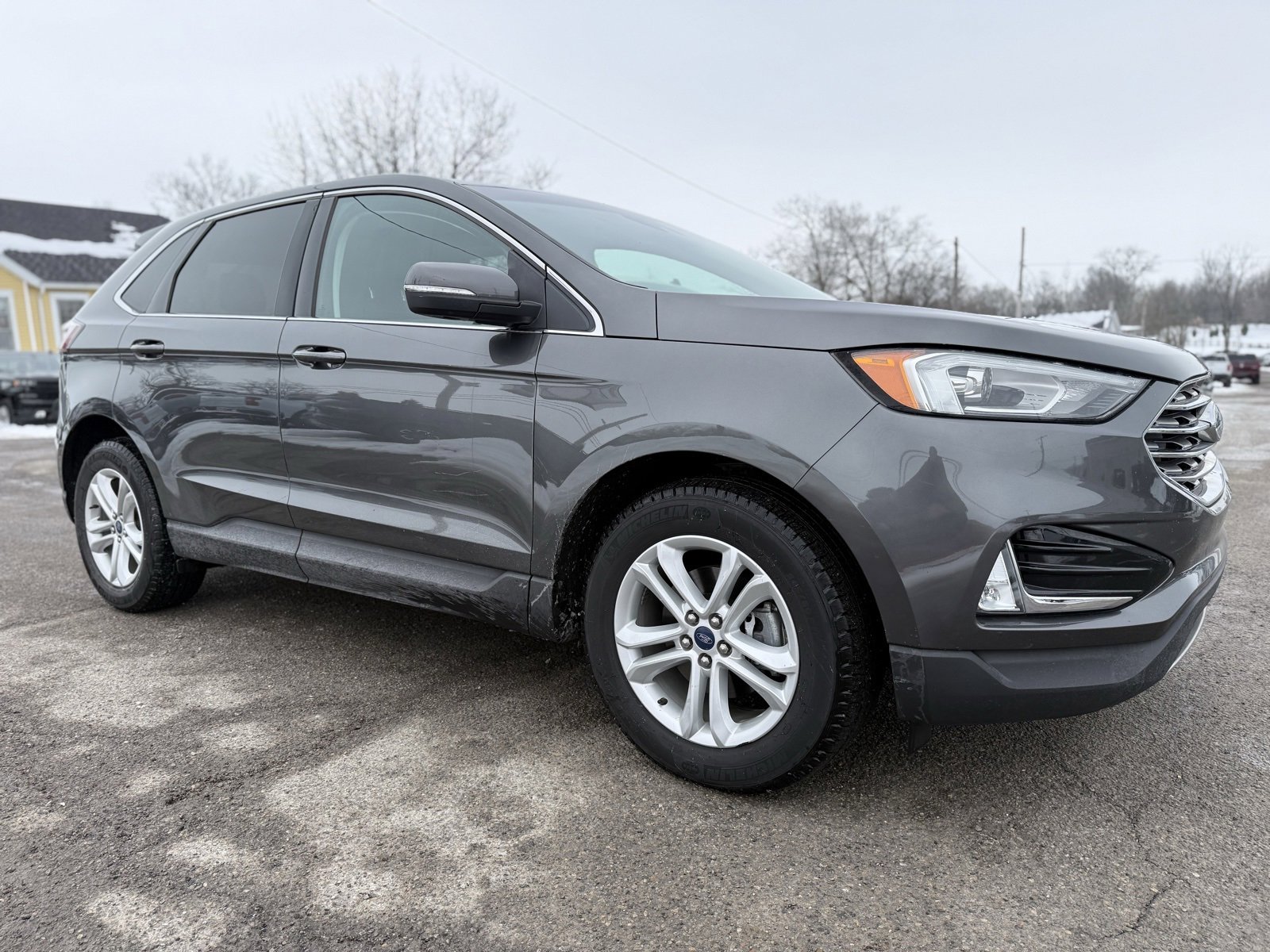 Used 2020 Ford Edge SEL w/ Cargo Accessory Package image 9