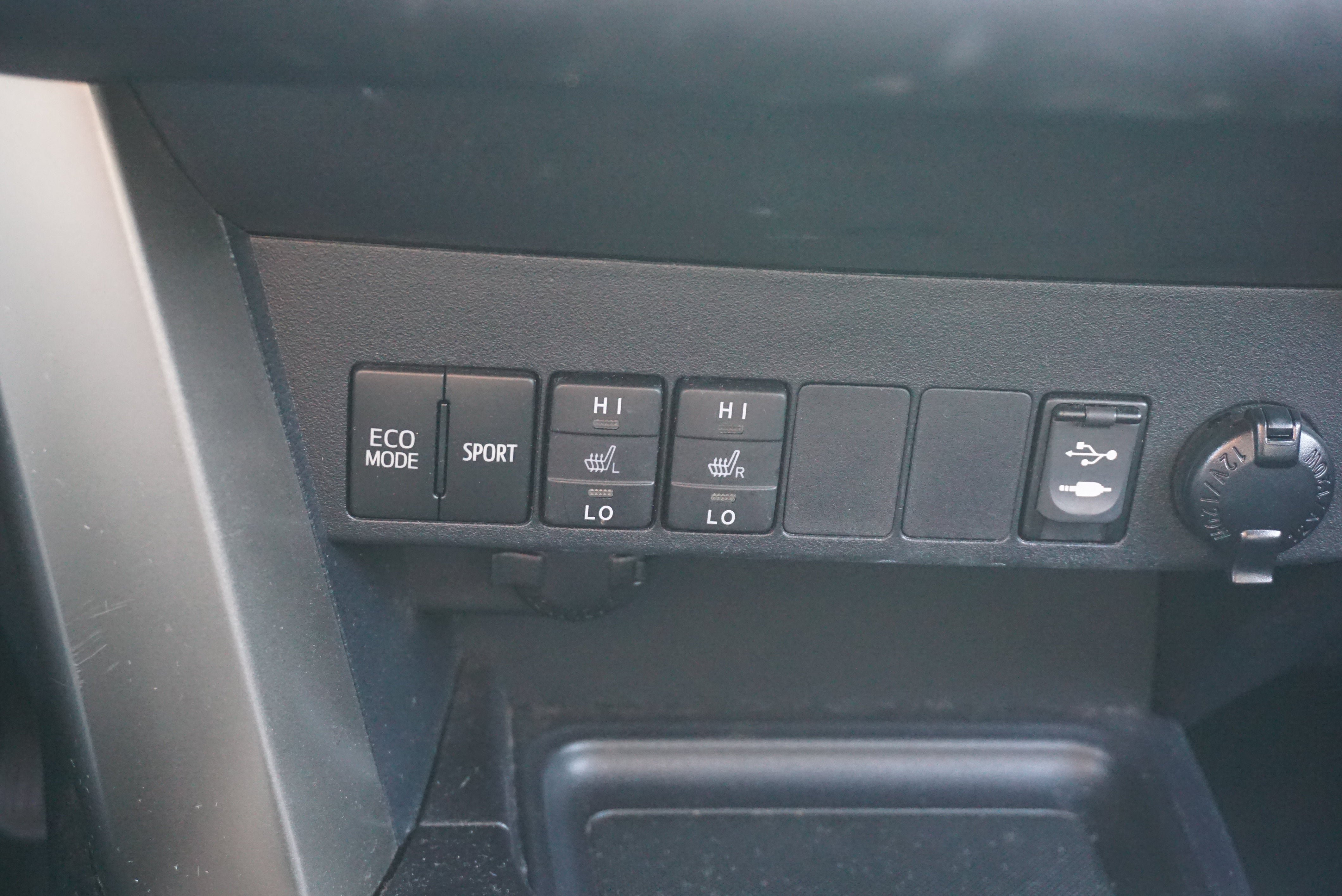 Used 2013 Toyota RAV4 Limited AWD/4WD image 15