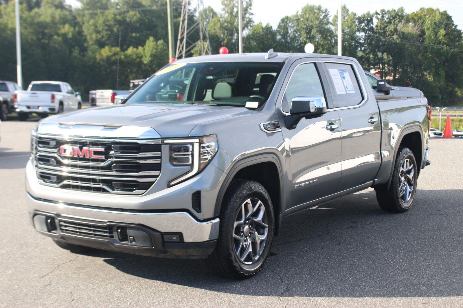 Used 2026 GMC Sierra 1500 SLT w/ SLT Premium Package AWD/4WD image 3