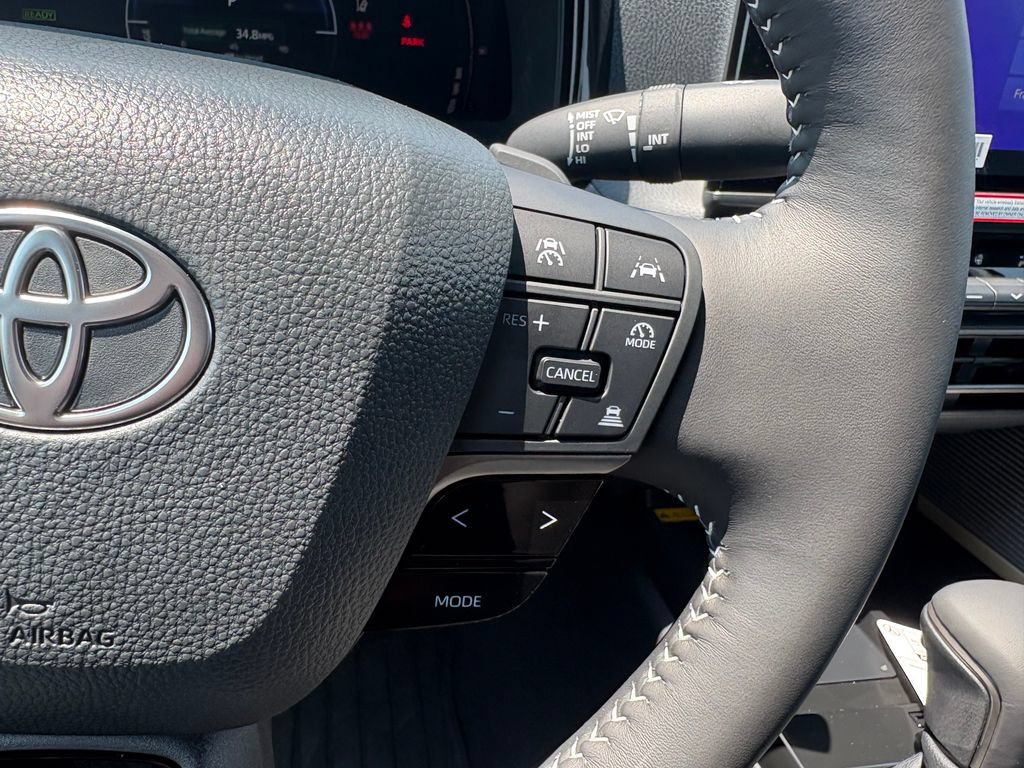 New 2026 Toyota Camry Hybrid FWD image 26