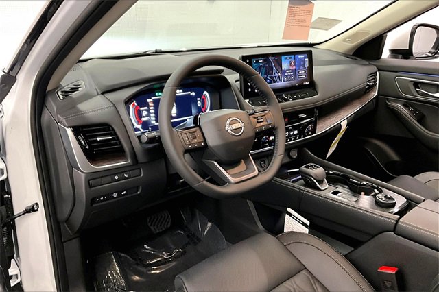 New 2026 Nissan Rogue Platinum w/ Platinum Premium Package image 6