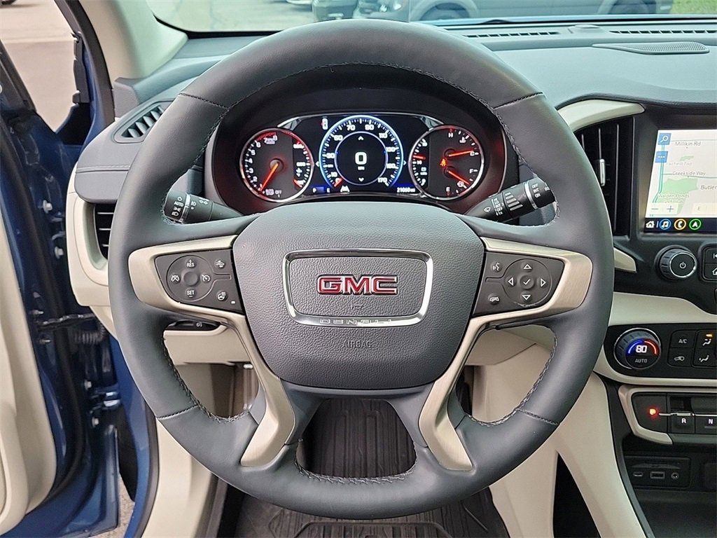 Used 2024 GMC Terrain Denali w/ Denali Premium Package image 20