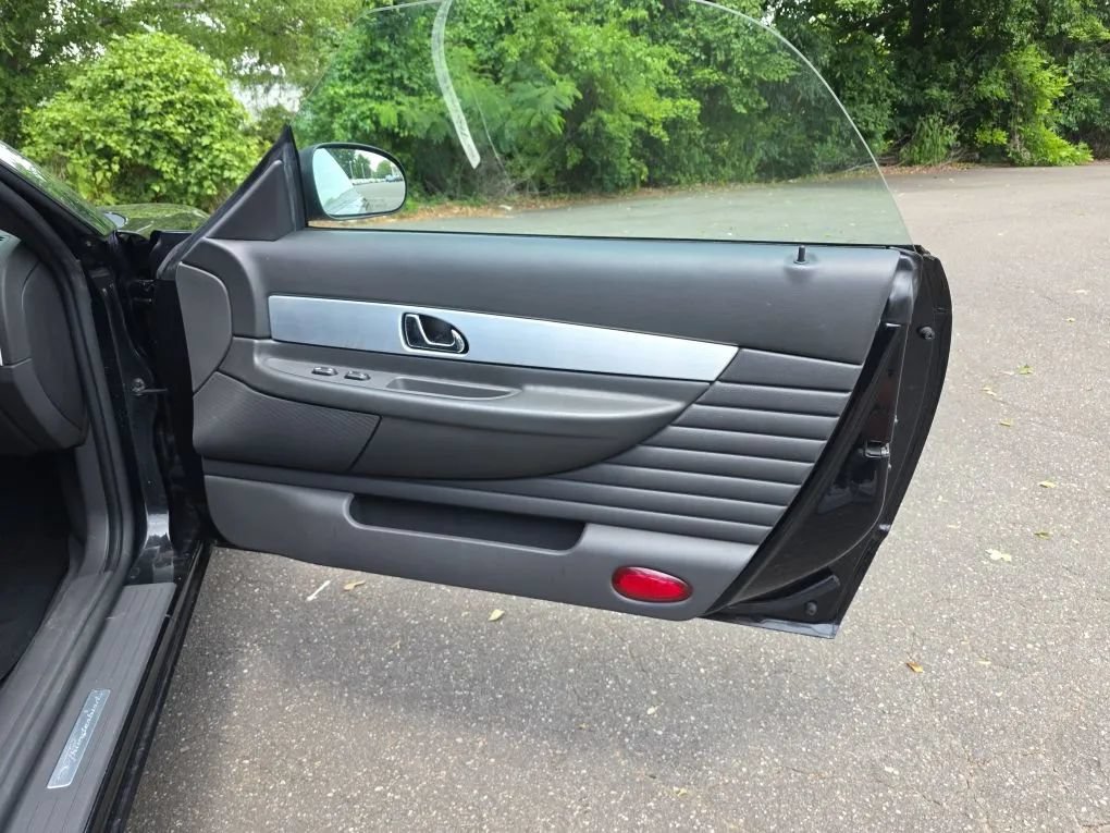 Used 2002 Ford Thunderbird RWD image 26