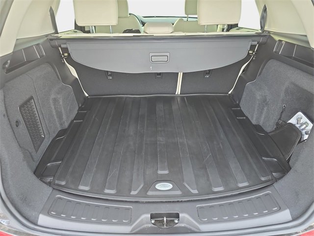 Used 2025 Land Rover Discovery Sport S image 12