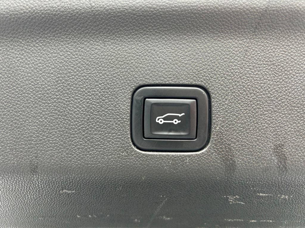 Used 2022 Chevrolet Suburban RST w/ Luxury Package AWD/4WD image 51