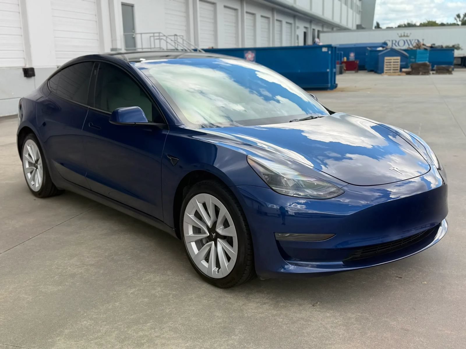 Used 2023 Tesla Model 3 Standard Range RWD image 4