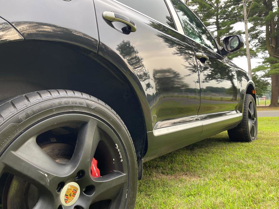 Used 2005 Porsche Cayenne Turbo image 10
