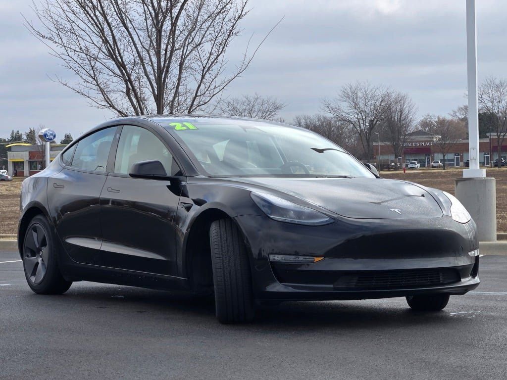 Used 2021 Tesla Model 3 Long Range image 4
