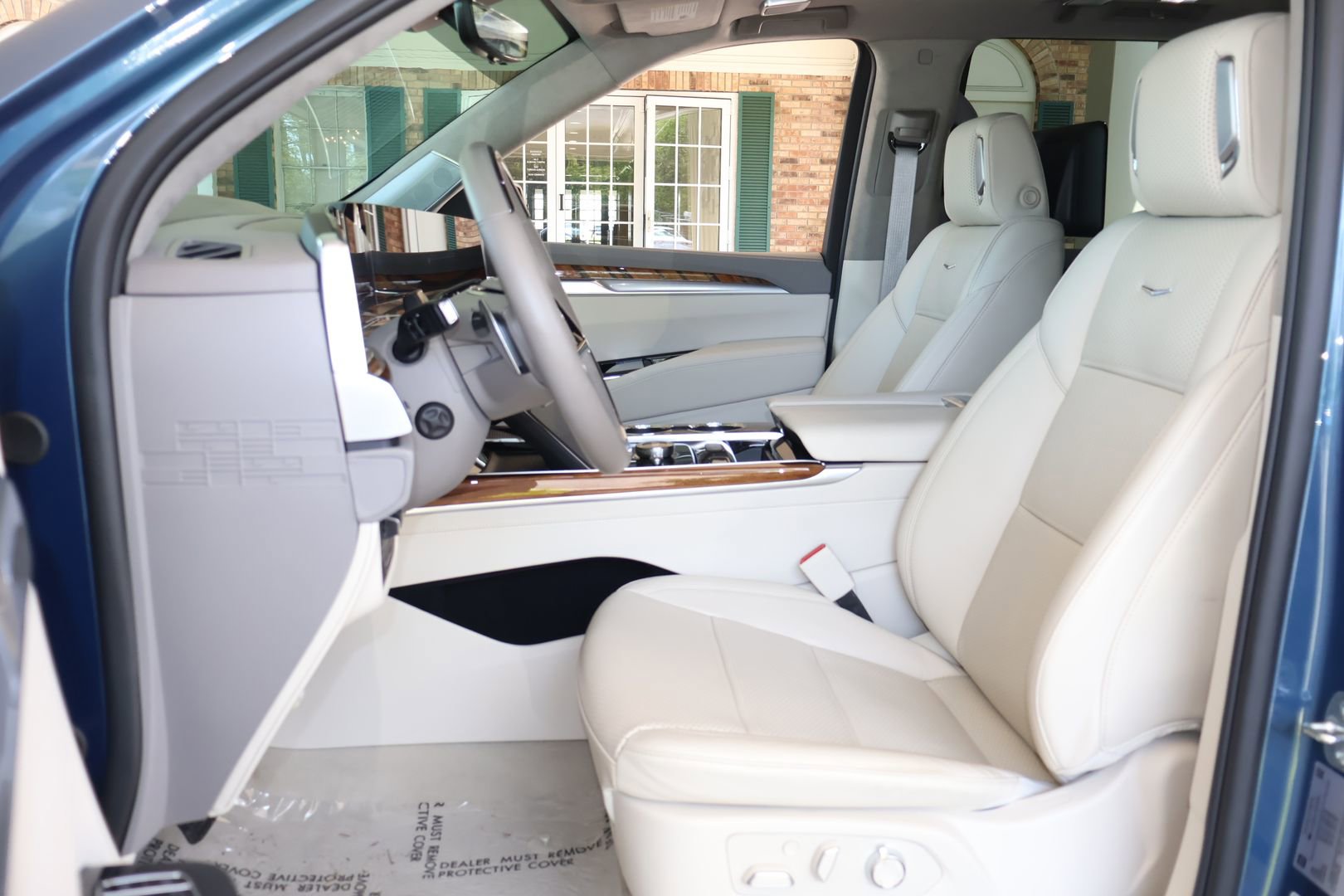 New 2025 Cadillac Escalade Premium Luxury Platinum w/ LPO, Radiant Package image 12