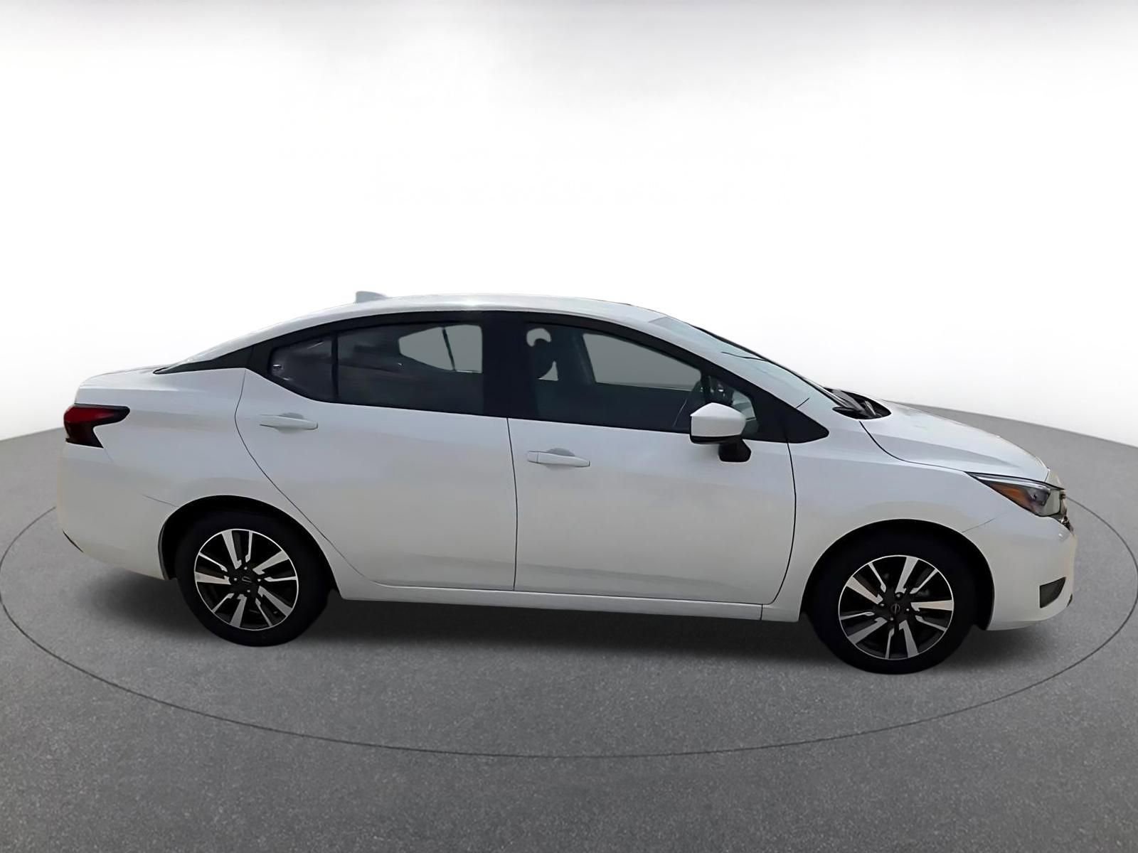 Used 2025 Nissan Versa SV FWD image 16