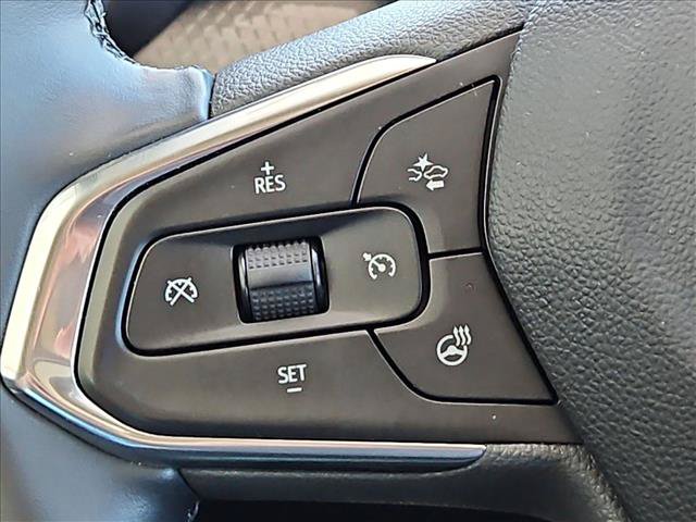 Used 2025 Chevrolet Trax ACTIV w/ Sunroof Package FWD image 25