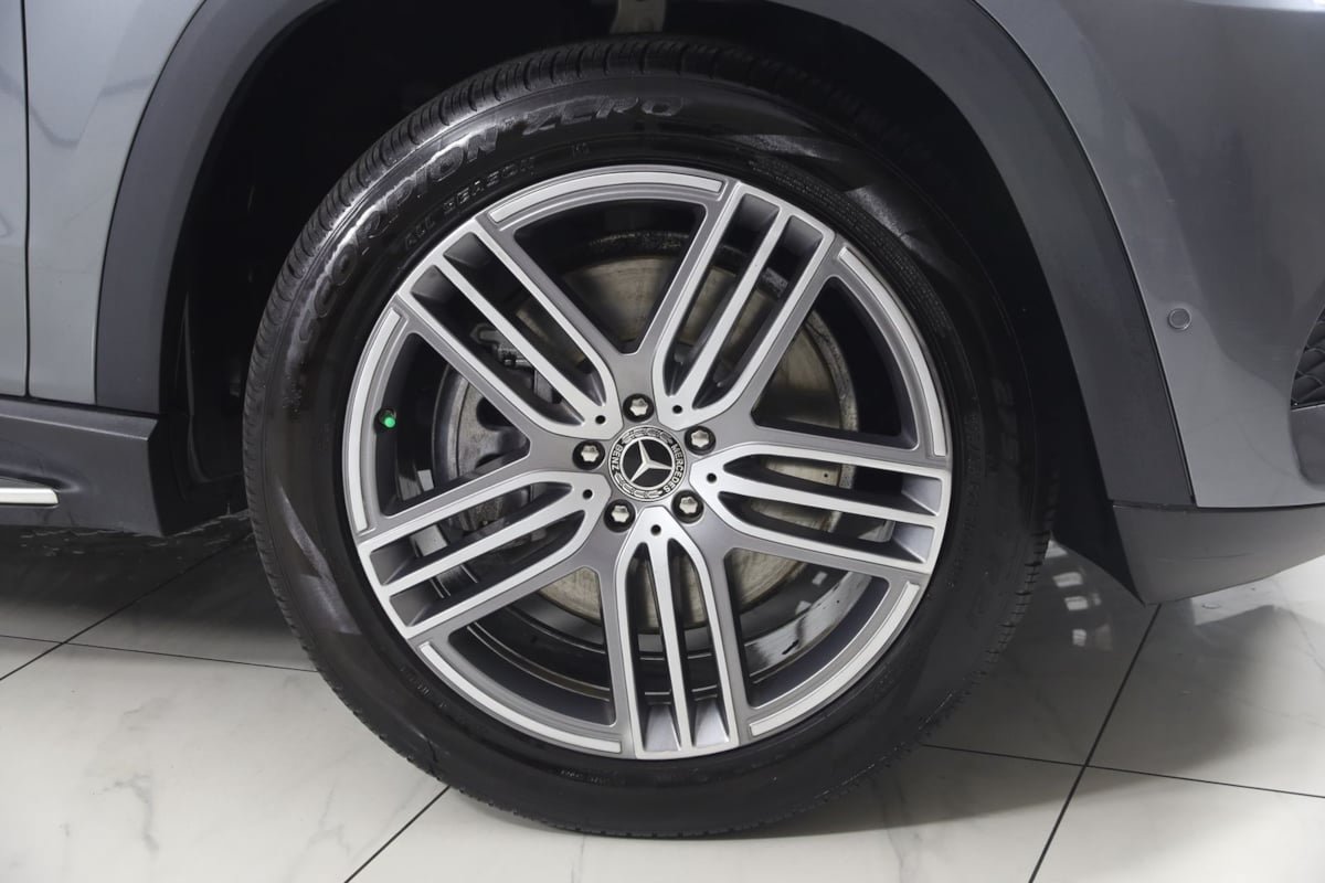 Used 2020 Mercedes-Benz GLS 450 4MATIC image 19