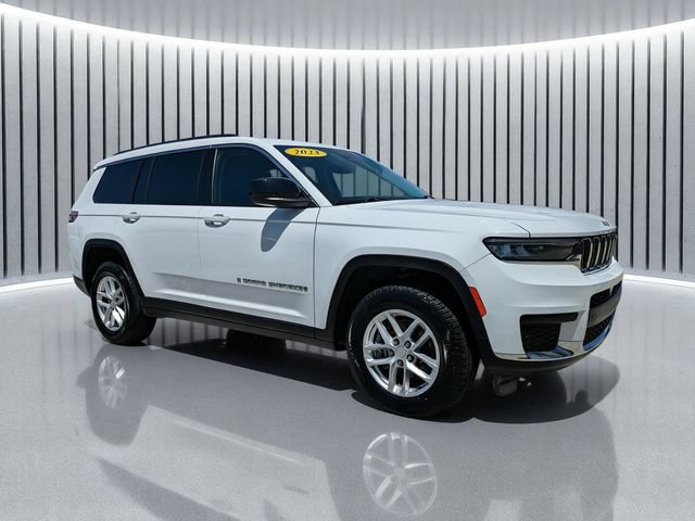 Used 2023 Jeep Grand Cherokee L Laredo RWD image 2