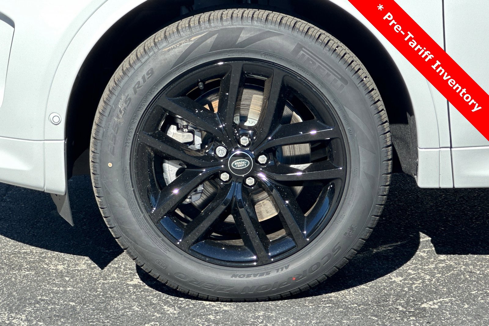 Used 2024 Land Rover Discovery Sport S image 23