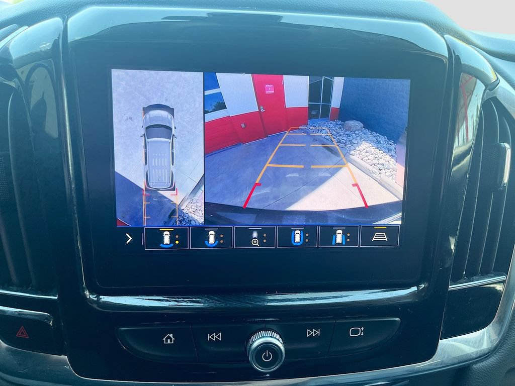 Used 2020 Chevrolet Traverse LT w/ LT Premium Package AWD/4WD image 13