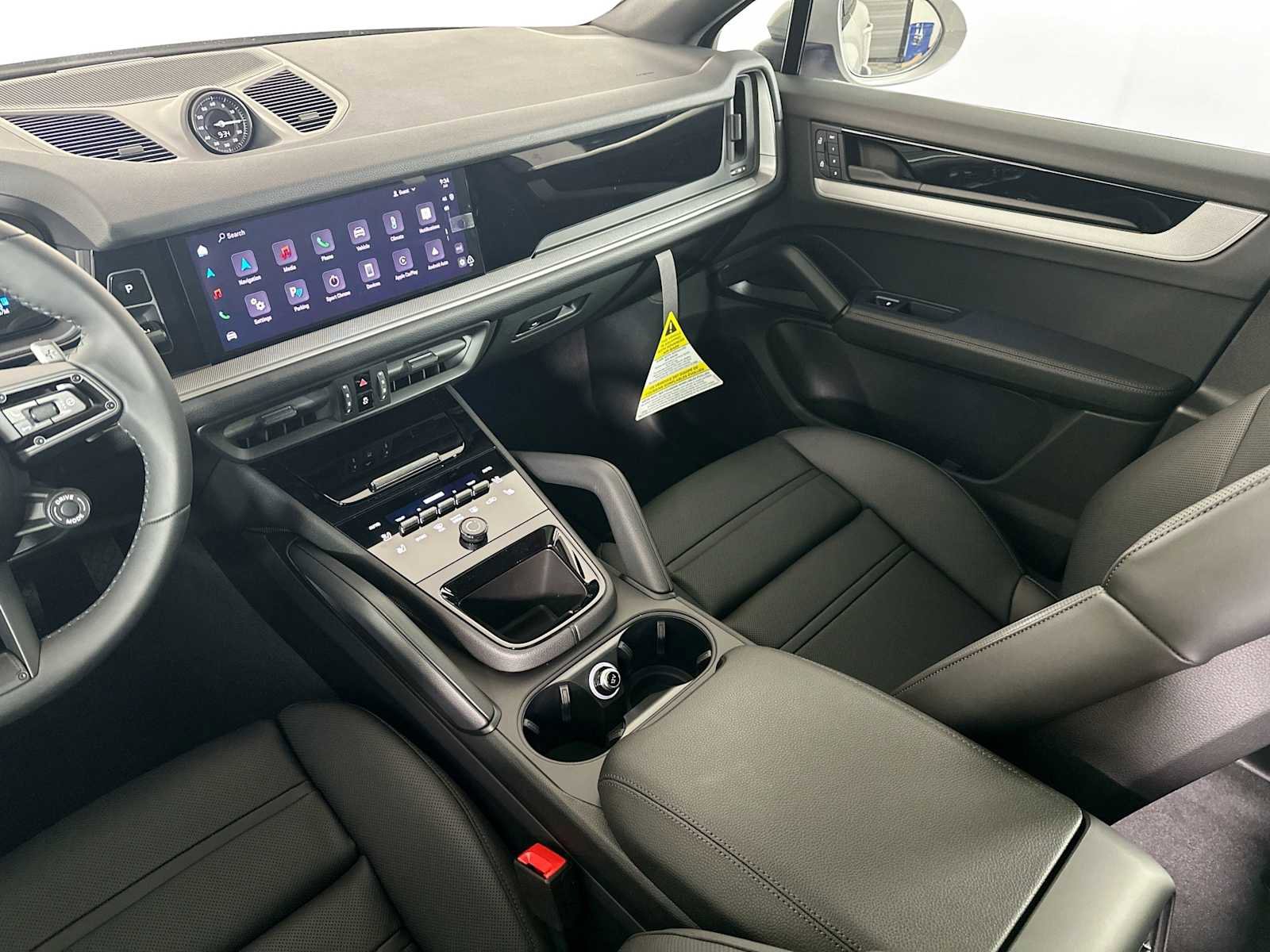 New 2025 Porsche Cayenne Coupe image 24