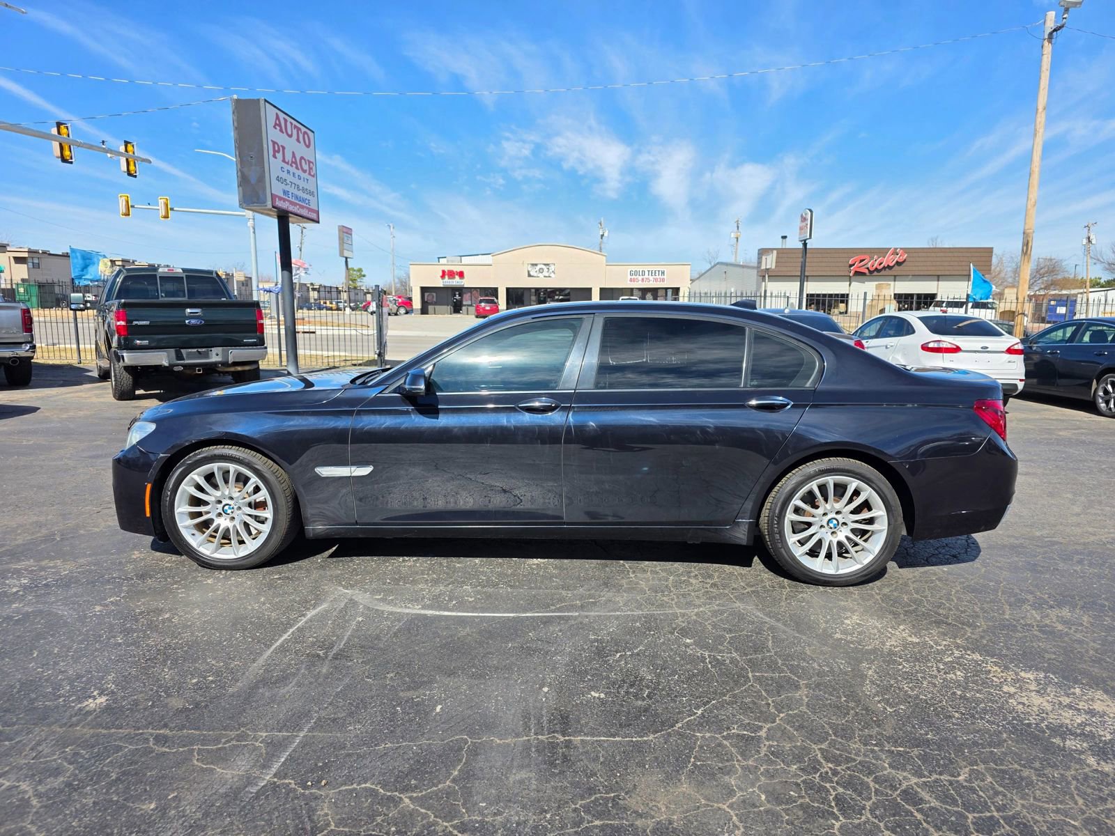 Used 2014 BMW 750Li xDrive AWD/4WD image 26