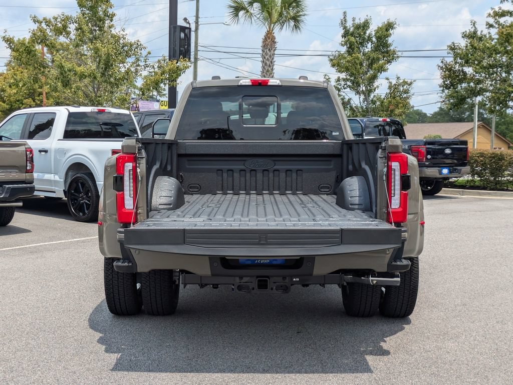 New 2026 Ford F350 Platinum w/ Platinum Plus Package AWD/4WD image 13