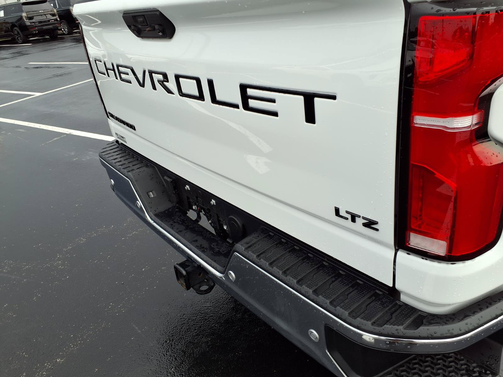 Used 2025 Chevrolet Silverado 2500 LTZ w/ LTZ Plus Package AWD/4WD image 37