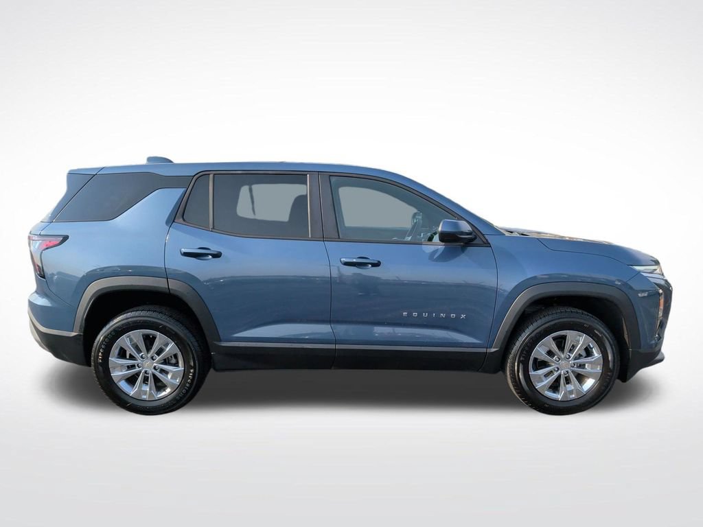 Used 2026 Chevrolet Equinox LT w/ LPO, Floor Liner Package FWD image 9