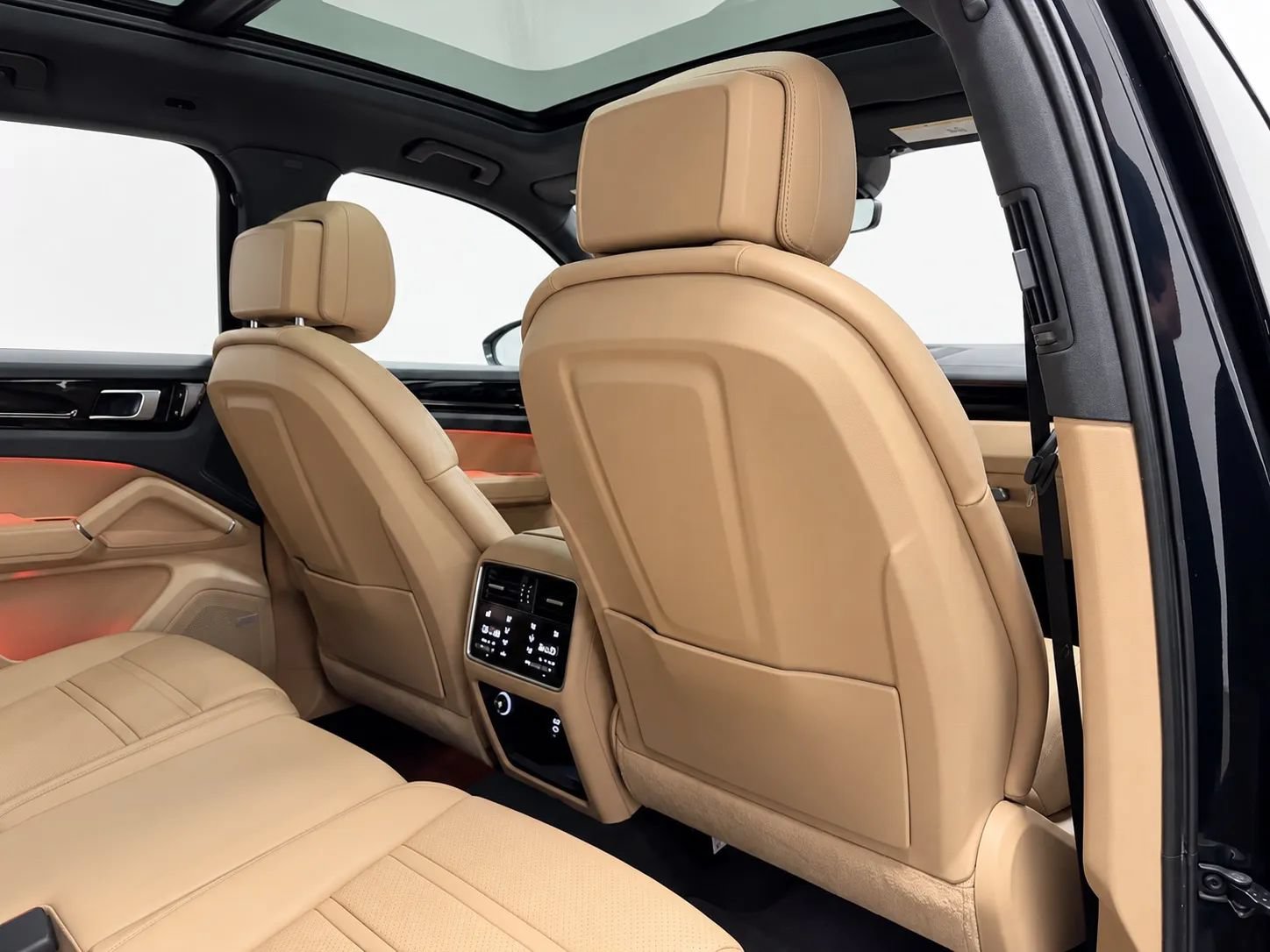 Used 2021 Porsche Cayenne AWD/4WD image 19