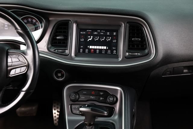 Used 2022 Dodge Challenger R/T RWD image 39