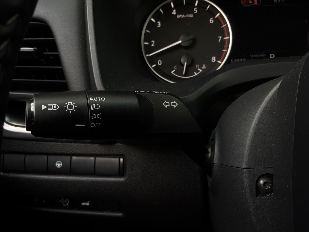 Used 2026 Nissan Rogue SV FWD image 35