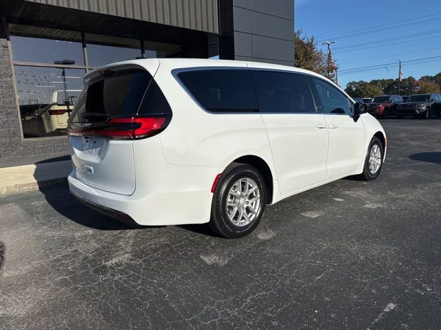 New 2026 Chrysler Pacifica Select image 27