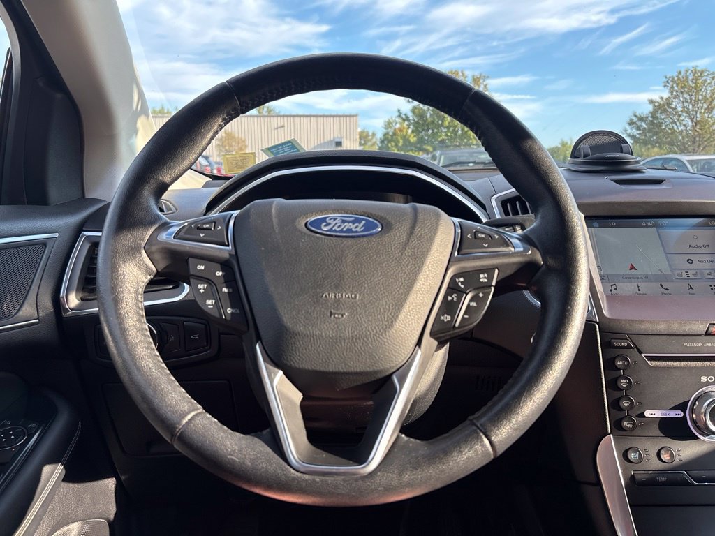 Used 2018 Ford Edge Titanium w/ Equipment Group 301A AWD/4WD image 27