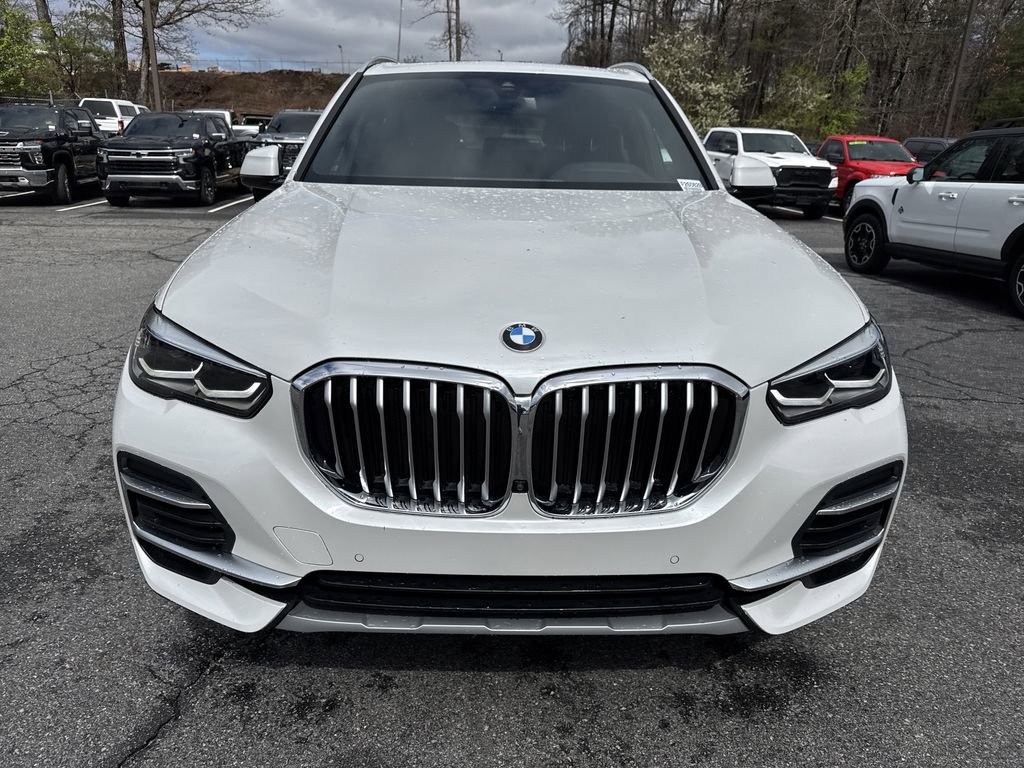 Used 2022 BMW X5 sDrive40i w/ Parking Assistance Package image 2