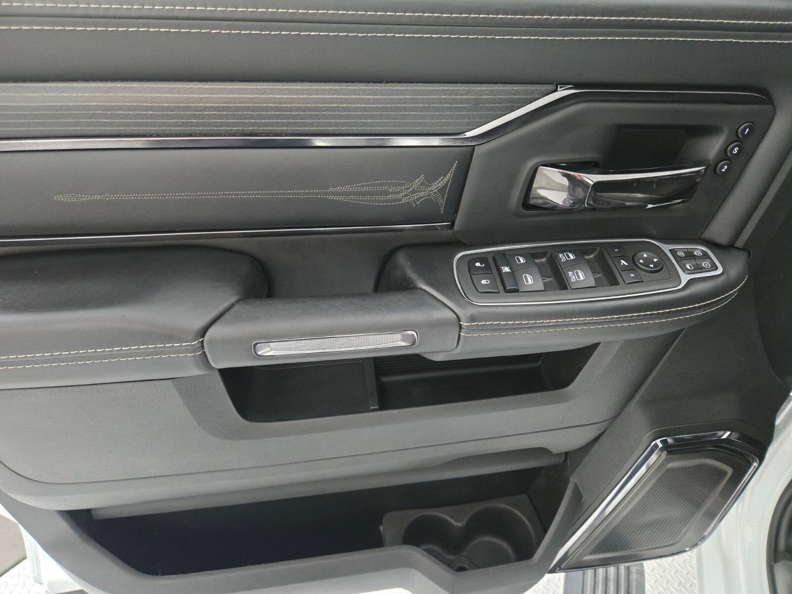 Used 2024 RAM 3500 Limited image 20