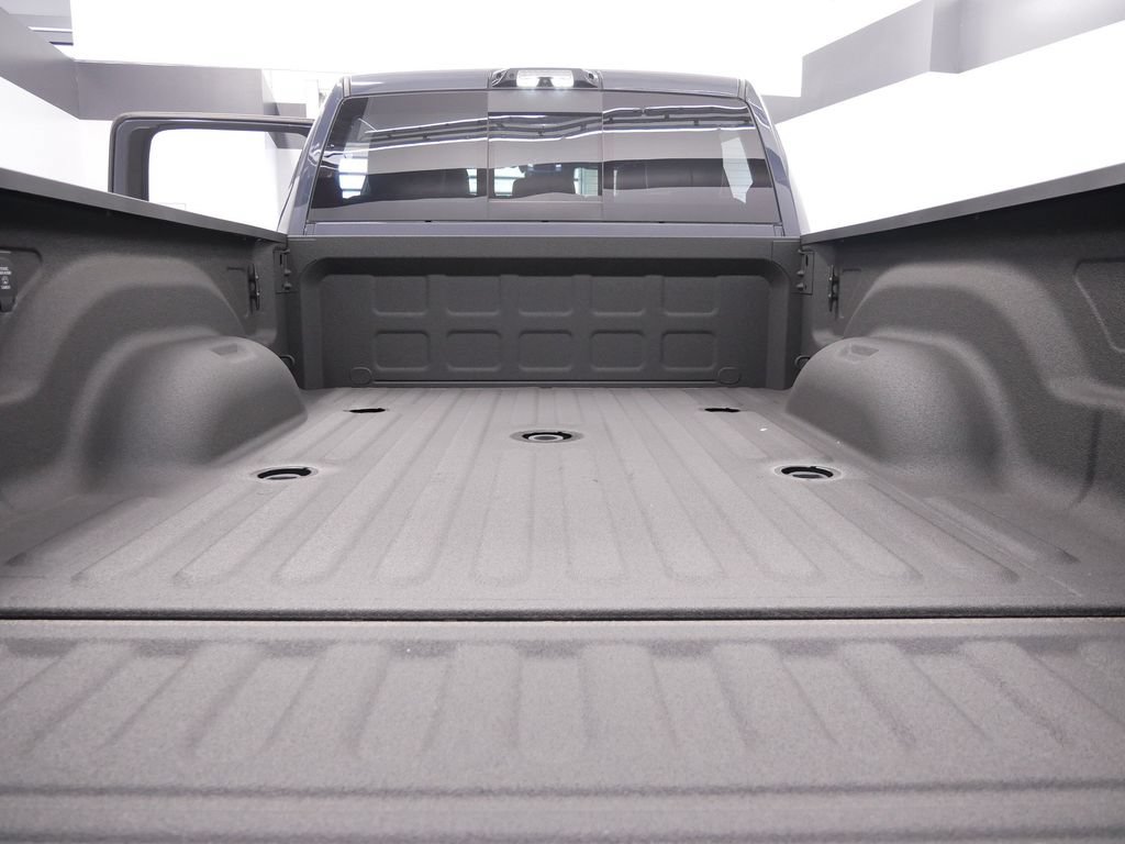 New 2026 RAM 3500 Laramie AWD/4WD image 15