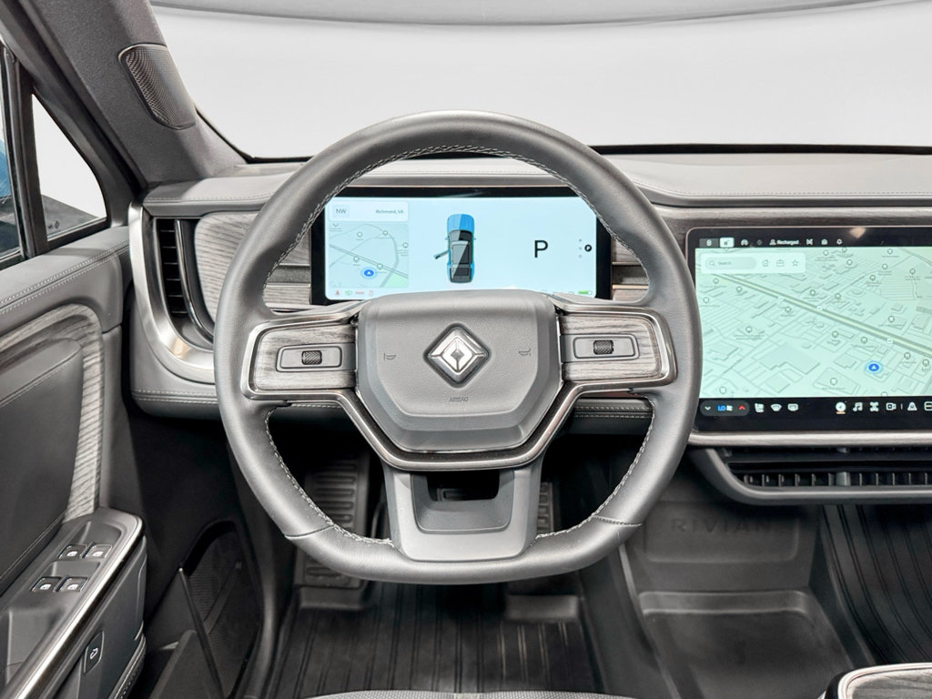 Used 2025 Rivian R1S Adventure AWD/4WD image 8