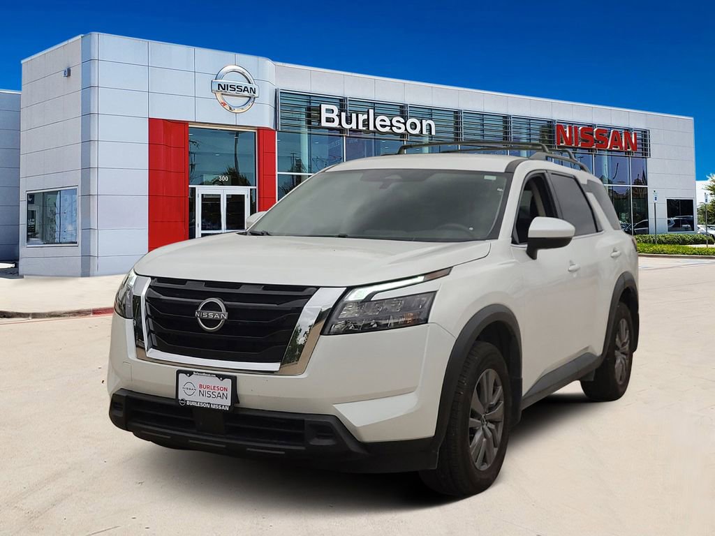 Certified 2025 Nissan Pathfinder SV image 1
