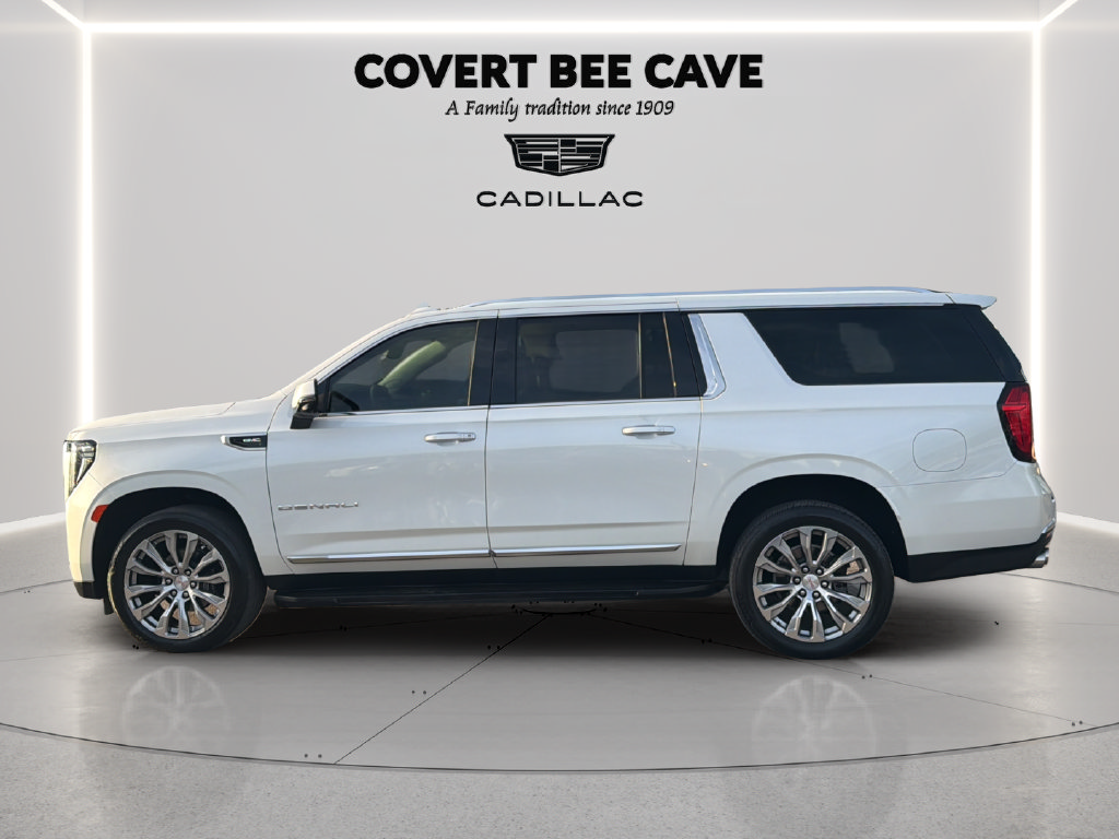 Used 2023 GMC Yukon XL Denali AWD/4WD image 4