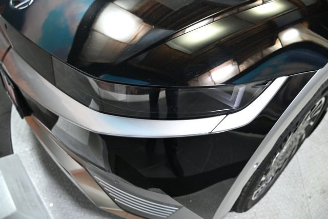 Used 2024 Hyundai Ioniq 5 Limited image 13