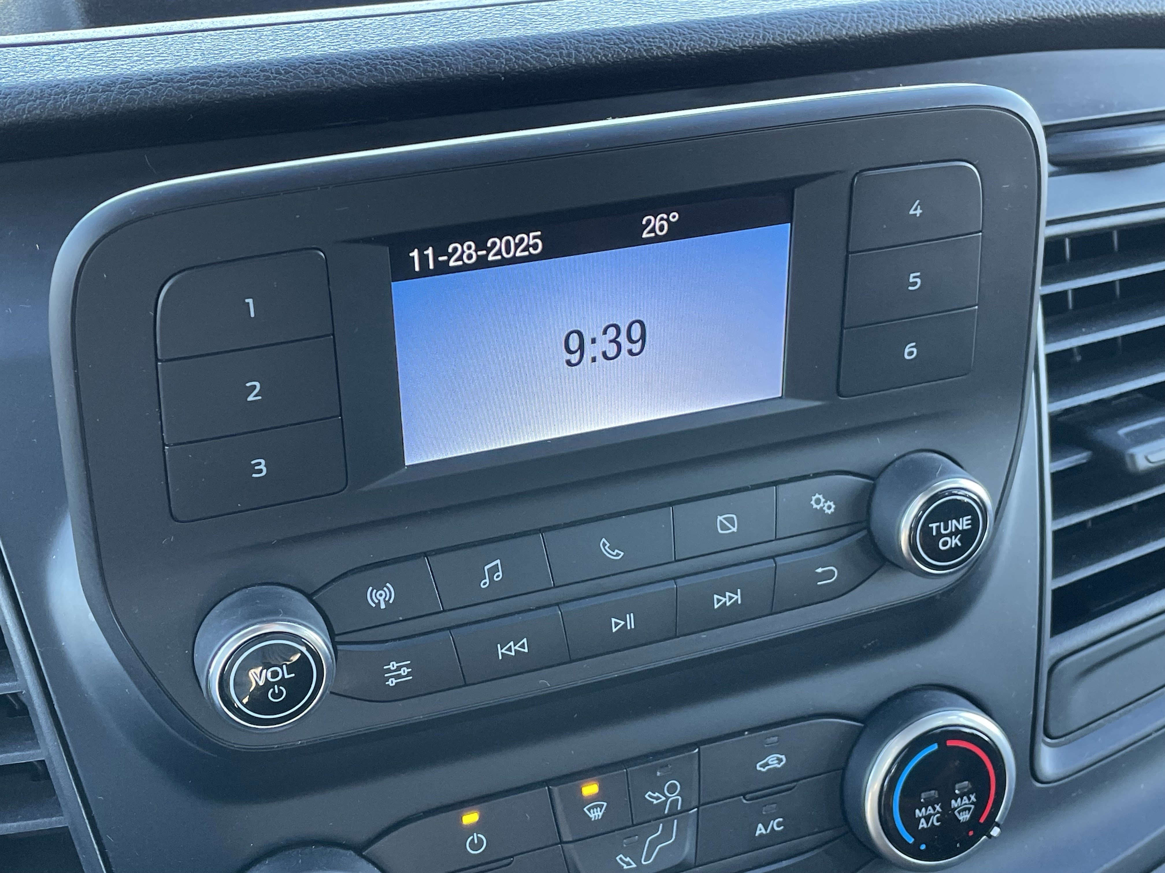 Used 2024 Ford Transit 250 Low Roof w/ Exterior Upgrade Package image 28