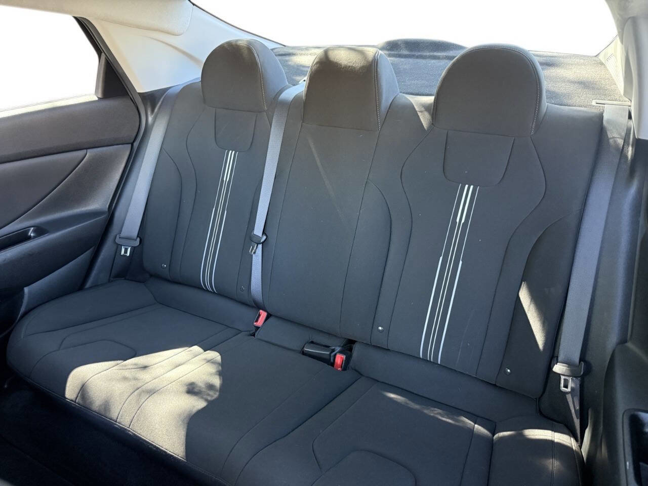 Used 2023 Hyundai Elantra SEL w/ Convenience Package image 28