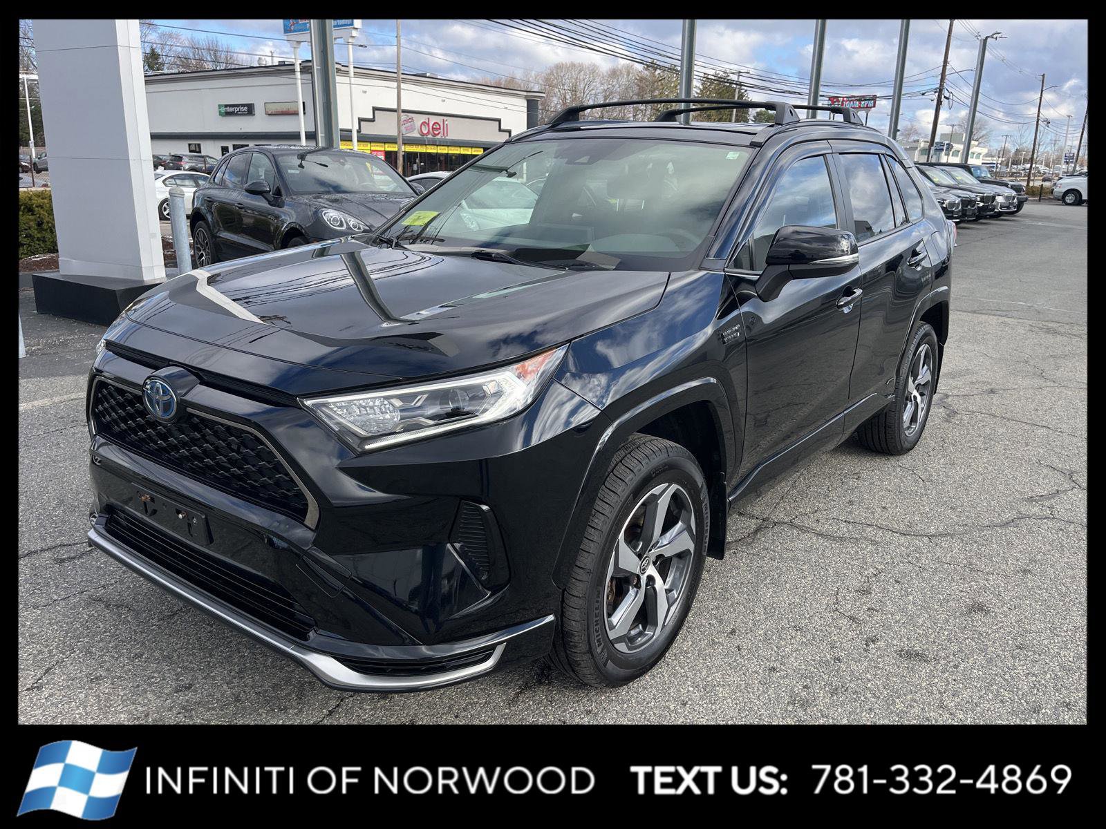 Used 2021 Toyota RAV4 SE w/ Weather & Moonroof Package