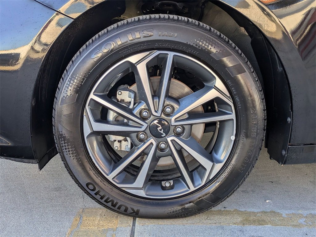 Used 2024 Kia Forte LXS image 31