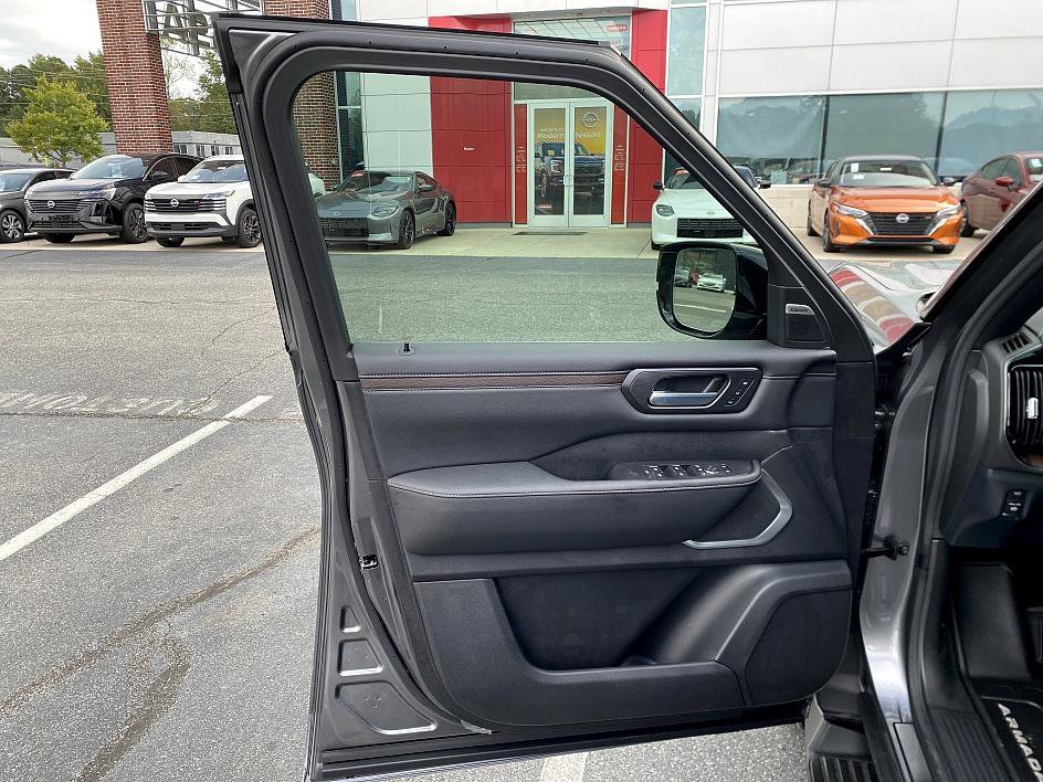 New 2026 Nissan Armada Platinum image 7
