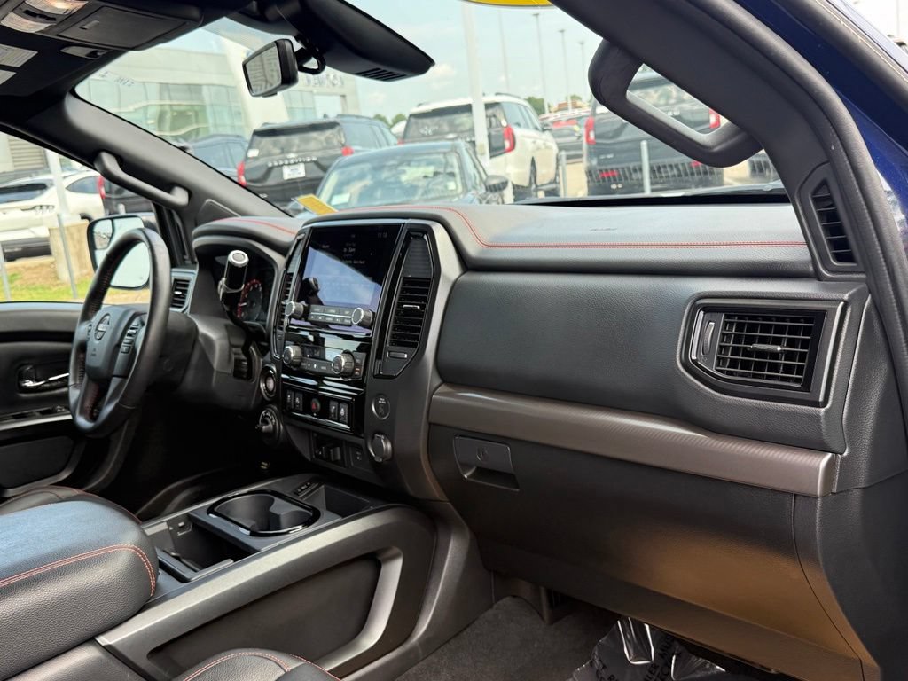 Used 2024 Nissan Titan PRO-4X w/ Pro-4x Convenience Package AWD/4WD image 17